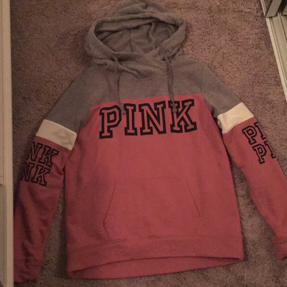 Pink Victoria’s Secret hoodie/sweatshirt 💕